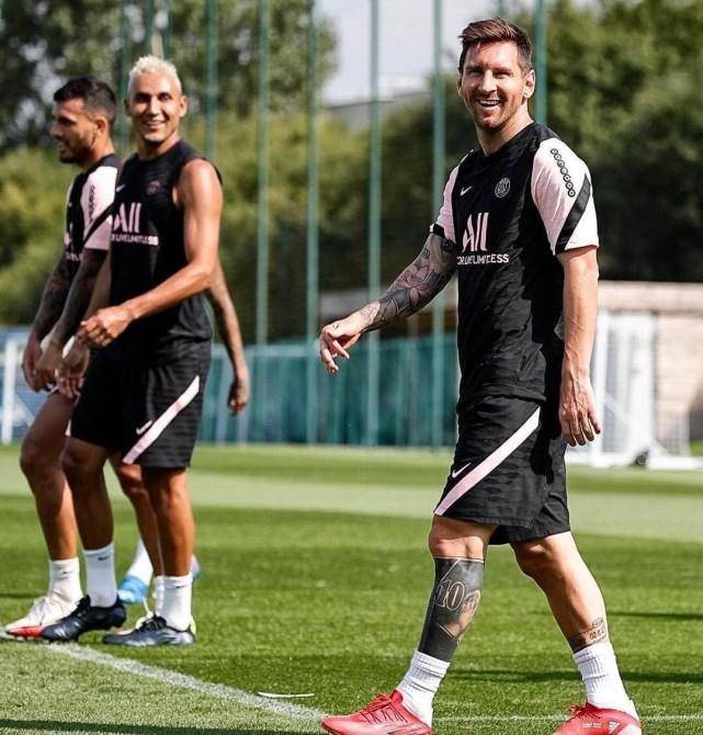 完成了他的 完成了他的