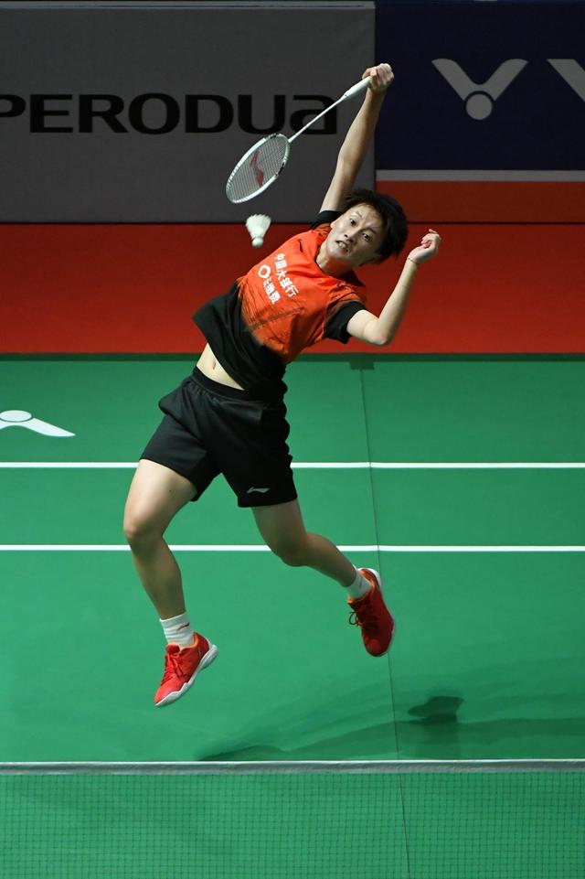 的倒地动作 的倒地动作