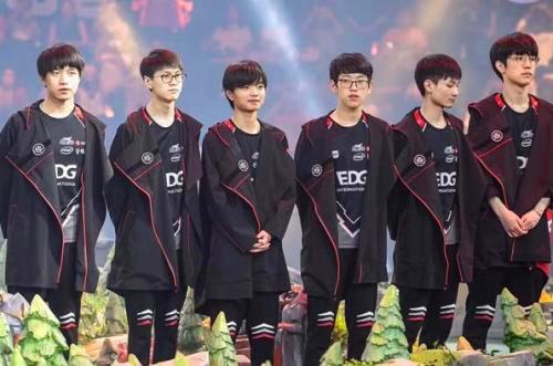 本月国际足 本月国际足